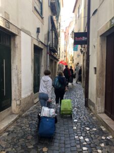 Alley luggage